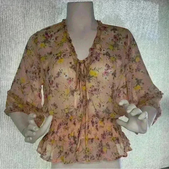 Wildflower apparel, bohemian blouse. NWT. Flowered, 100% polyester, V neck w/tie - Picture 4 of 7